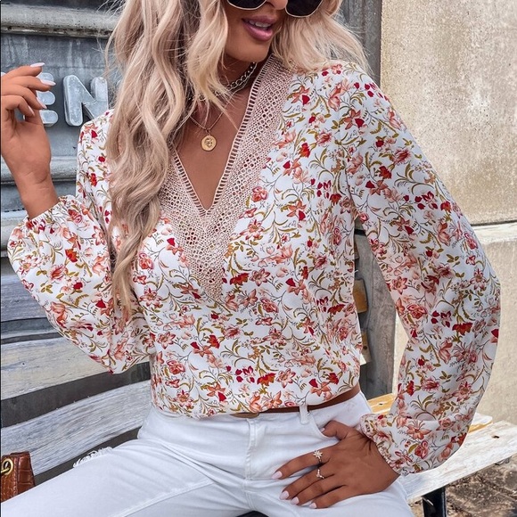 πΏ BOHO ORANGE MULTI FLORAL VNECK BLOUSE! - Picture 5 of 7